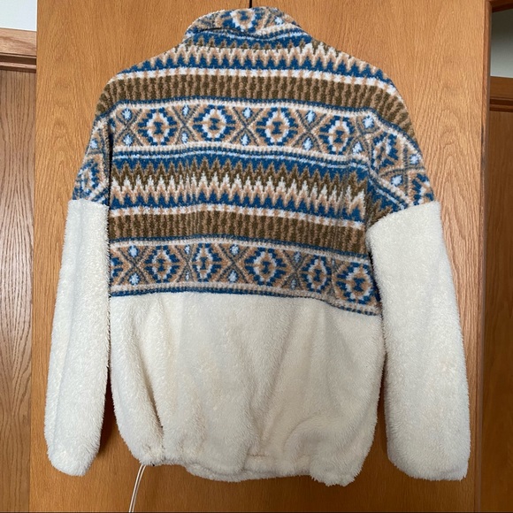 Oversized Fleece Sweater - Picture 6 of 7